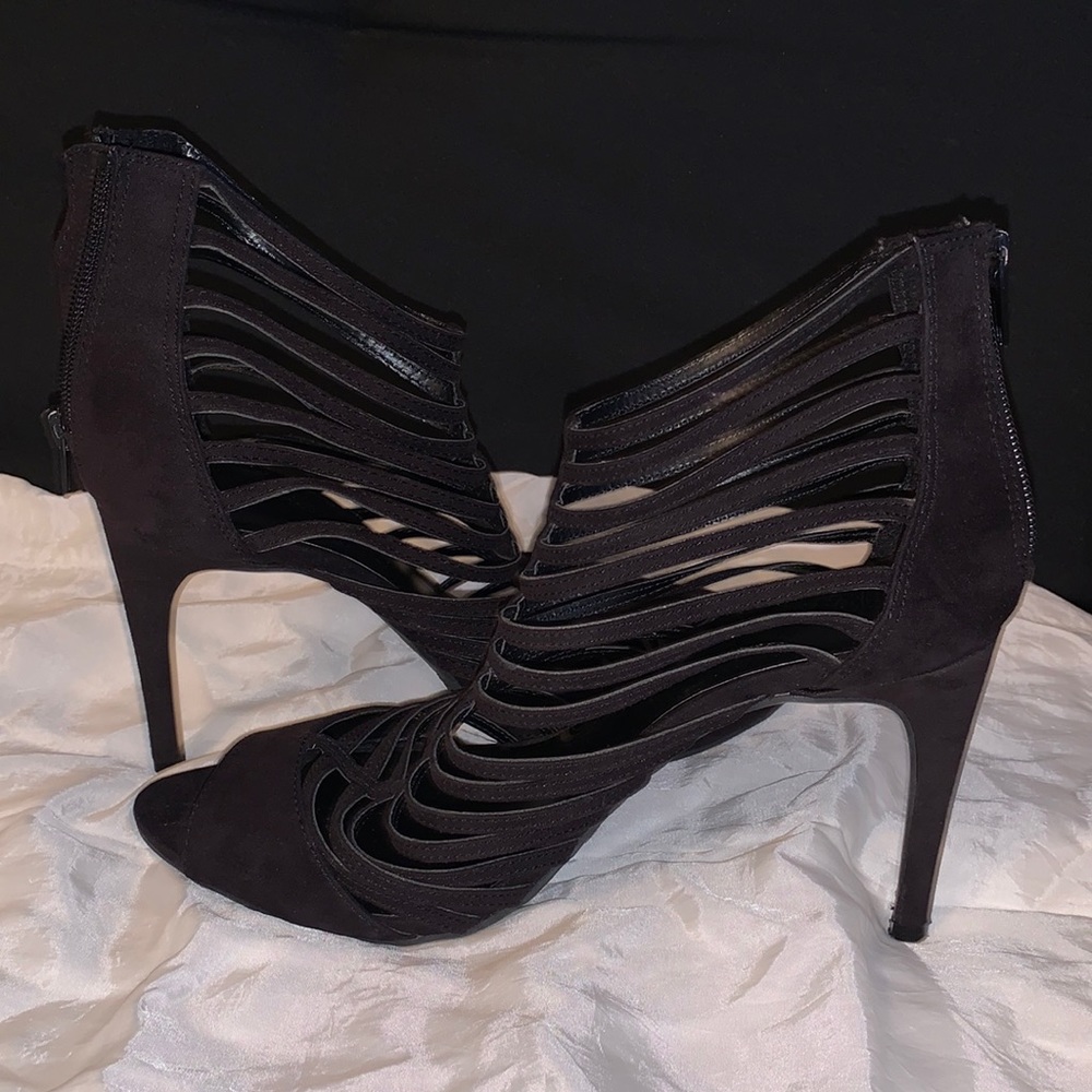 BRASH BLACK HEELS